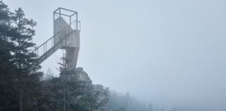 Mjölk architekti designed four lookouts on the top of the mountain Stráž above Rokytnice nad Jizerou.