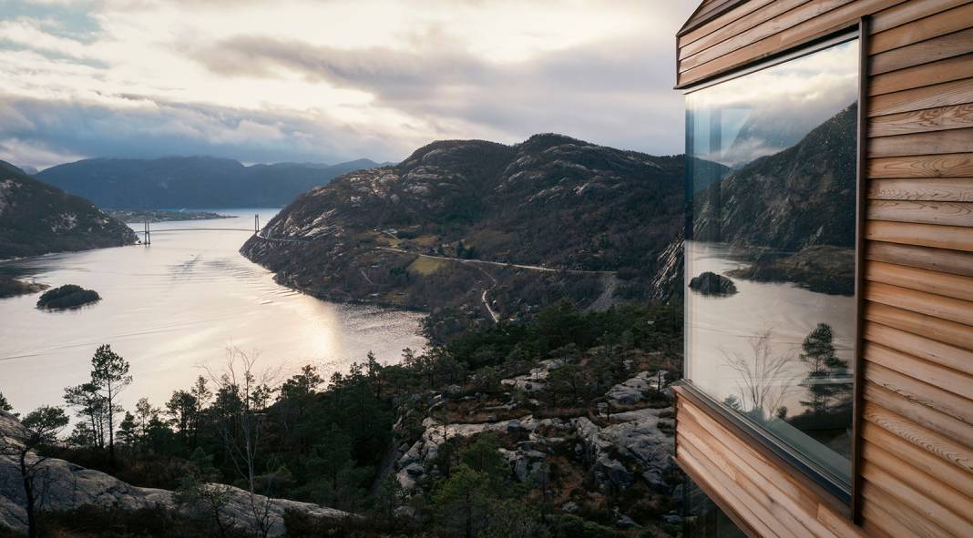 The Bolder: Three luxury cabins hovering over the fjord landscape of Norway