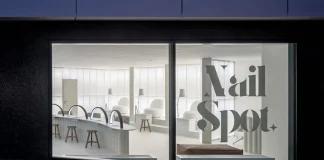 Salon as a Theatrical Sequence by Studio Plyš