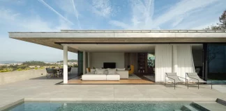 Casa A, a project by L2C Arquitetura, photographed by Ivo Tavares.