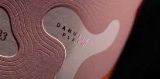 Pink Pelican Srebarna Rosé label design by Foxtrot Studio
