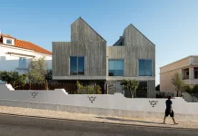 The Frame – Praia da Poça, a project by ARX Portugal in co-authorship with Boost Studio in Portugal, photographed by Ivo Tavares.