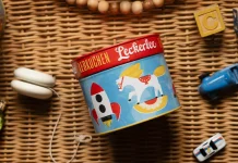 Leckerlee Lebkuchen's tin packaging design by Strohl, Inc.