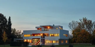 František Jungvirt Brings Sculptural Glass Lighting to Villa Volman.